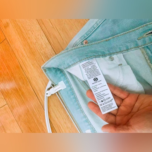 Levi Strauss Signature Women's Heritage High-Rise Wide Leg Jeans 16 - Picture 6 of 16